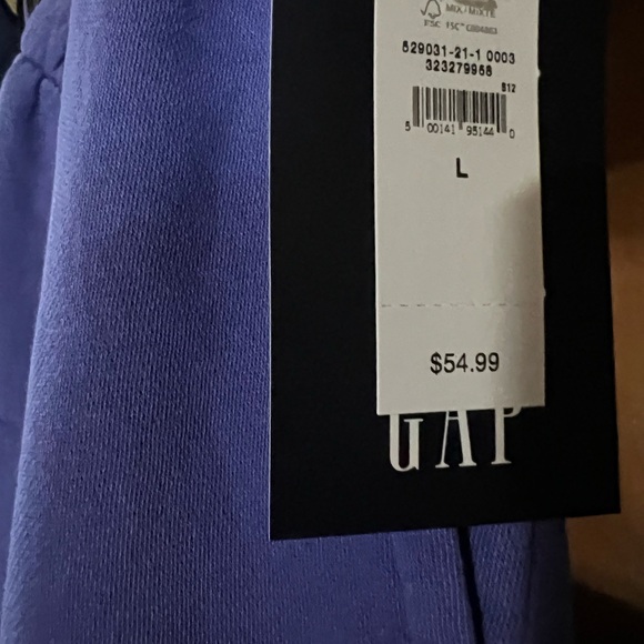 GAP Sweatsuit Jogger Set
Crop sweat top is XL
Sweat pants are size L - Picture 4 of 8